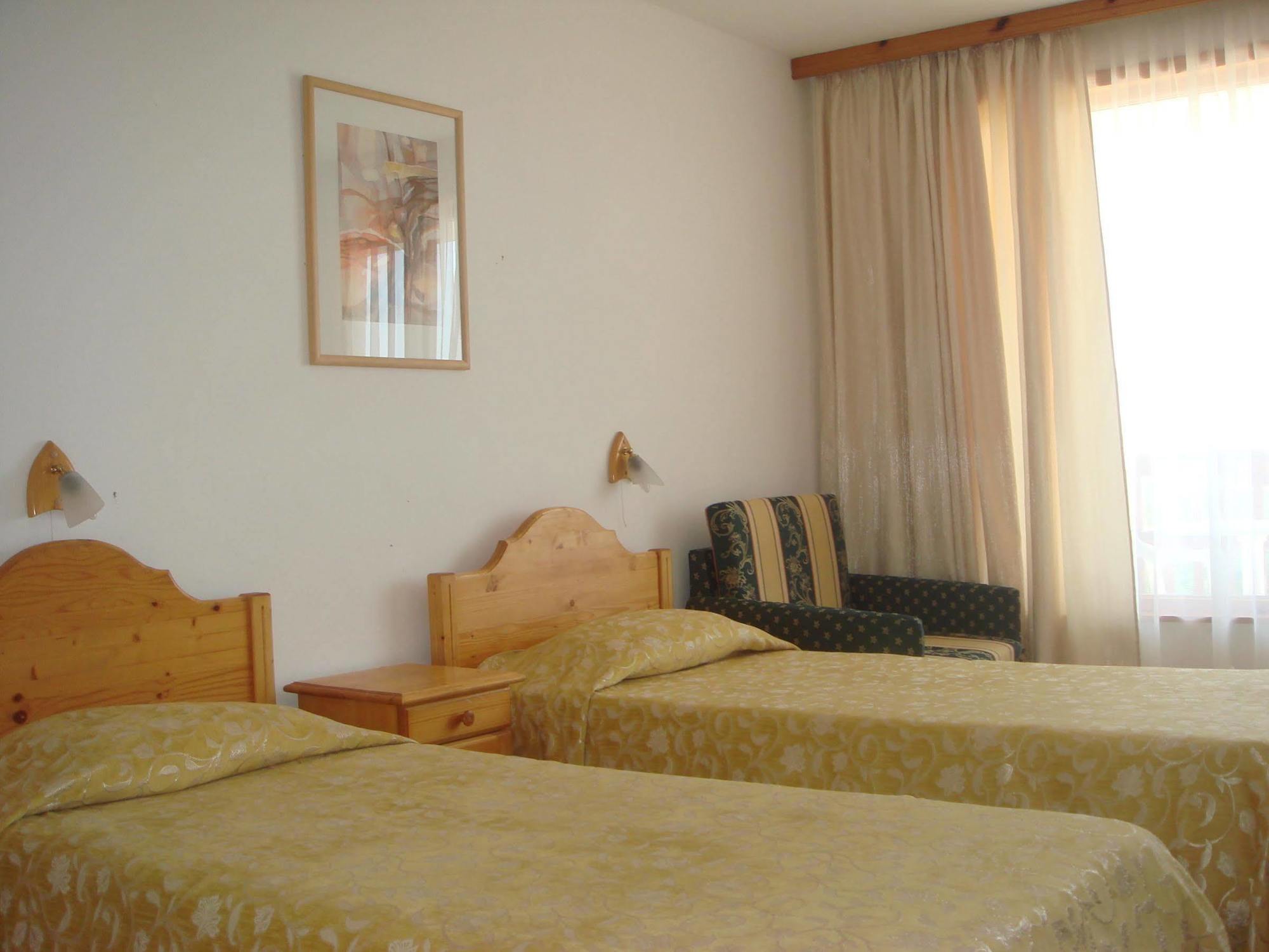 Margarita Hotel فارنا المظهر الخارجي الصورة